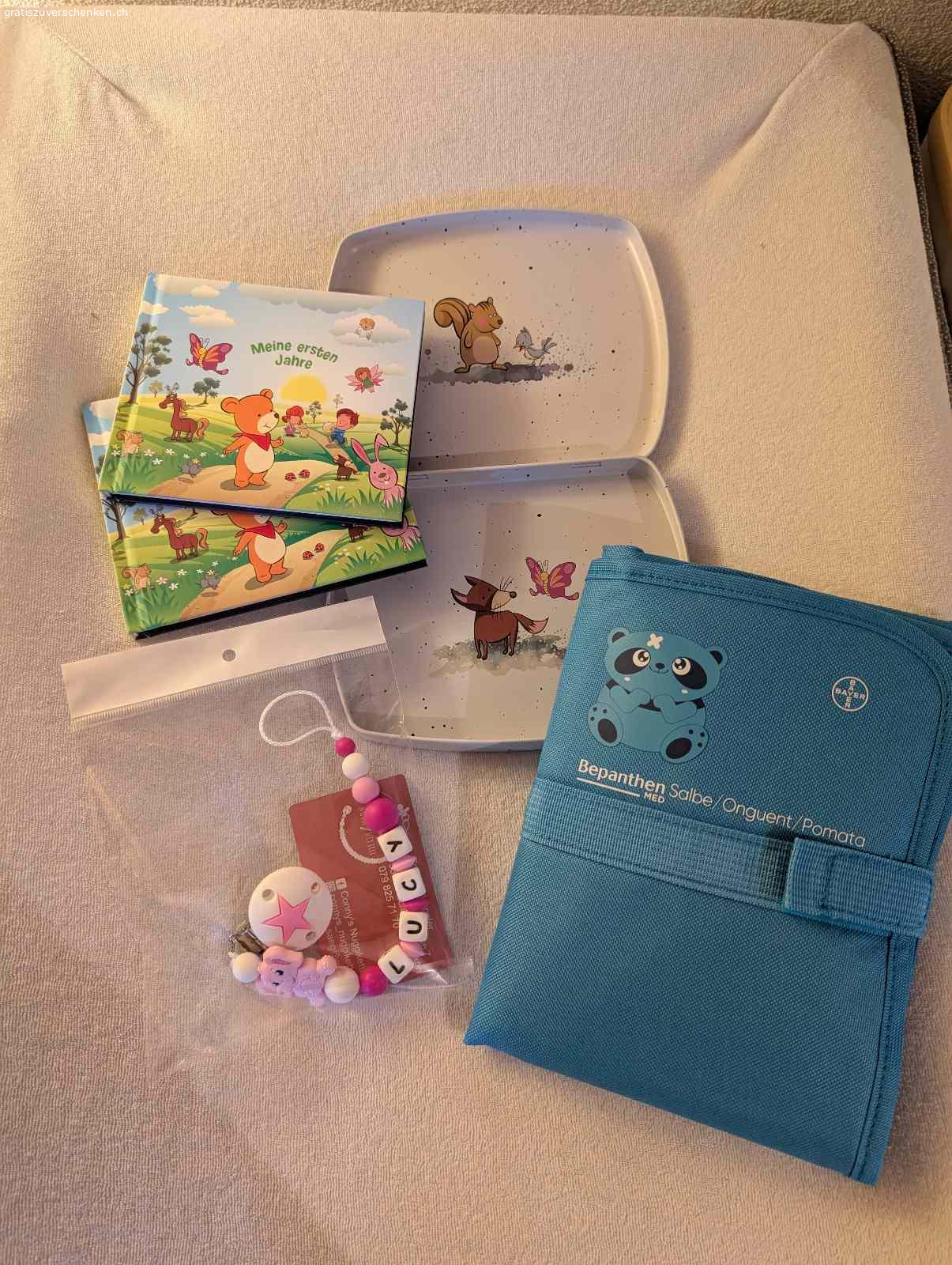 Diverse Baby-Sachen. Nuggikette, Autosticker, 2x 