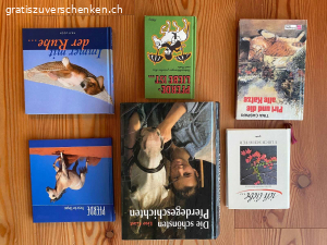 Diverse Bücher. Diverse Bücher gratis abzugeben. 

Harry Potter, Robinson Crusoe, We of the Never-Never: sind auf ENGLISCH
Harry Potter sind einige Wörter unterstrichen - hindert nicht beim lesen. 

Piri und die Katze - ist auf der 1. Seite ein Name eingeschrieben. 

Immer mit der Ruhe - fehlt die 1. Seite (war eine leere Seite mit einer Widmung). 

Bücher müssen abgeholt werden.