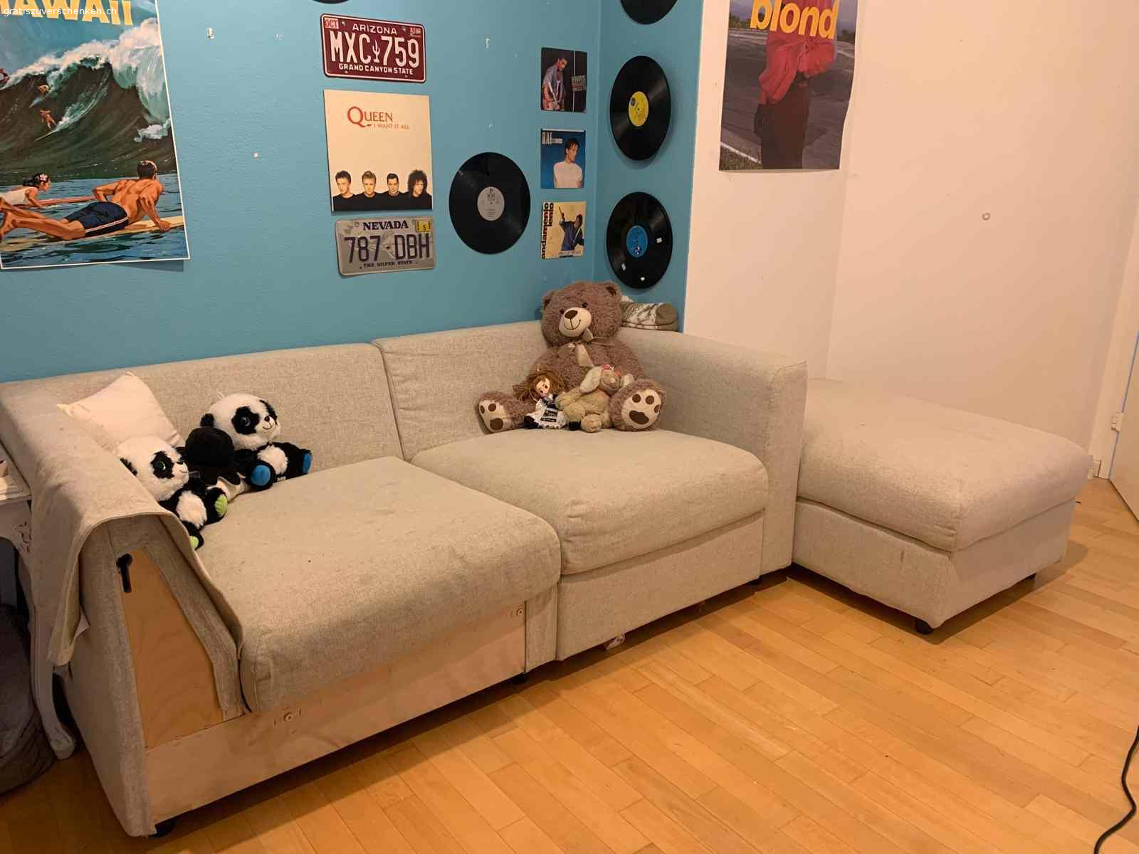 Diverse Möbel Gratis zur Abholung. Im Auftrag von meiner Kundin verschenken wir diverse Möbel. 

Die Möbel können am Samstag, 05. Oktober oder nach Absprache abgeholt werden.
Es kann auch einzelnes abgeholt werden.

Abholung muss selbst organisiert werden. 

Ortschaft: 6331 Hünenberg