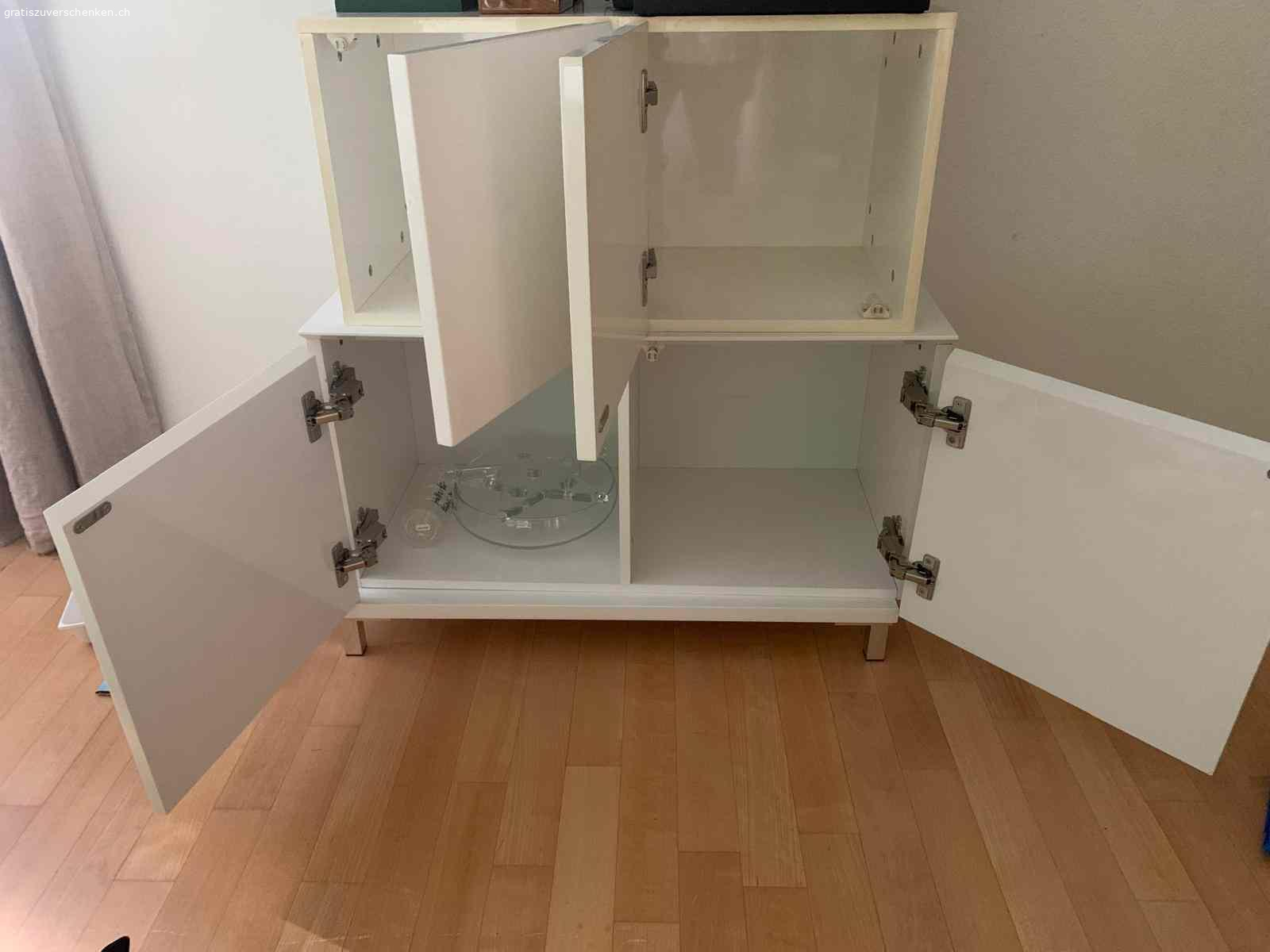 Diverse Möbel Gratis zur Abholung. Im Auftrag von meiner Kundin verschenken wir diverse Möbel. 

Die Möbel können am Samstag, 05. Oktober oder nach Absprache abgeholt werden.
Es kann auch einzelnes abgeholt werden.

Abholung muss selbst organisiert werden. 

Ortschaft: 6331 Hünenberg