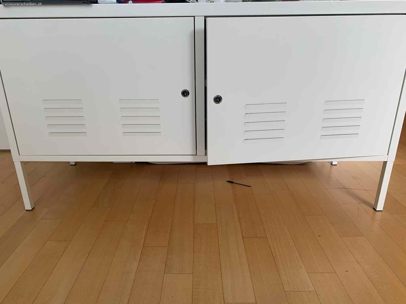 Diverse Möbel Gratis zur Abholung. Im Auftrag von meiner Kundin verschenken wir diverse Möbel. 

Die Möbel können am Samstag, 05. Oktober oder nach Absprache abgeholt werden.
Es kann auch einzelnes abgeholt werden.

Abholung muss selbst organisiert werden. 

Ortschaft: 6331 Hünenberg