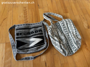 Diverses abzuholen in Wohlen. Nach dem ausräumen diverser Räume gibt es einige Dinge zu verschenken.

Werden bei der Veranda am Wohnort deponiert und können per sofort abgeholt werden :)