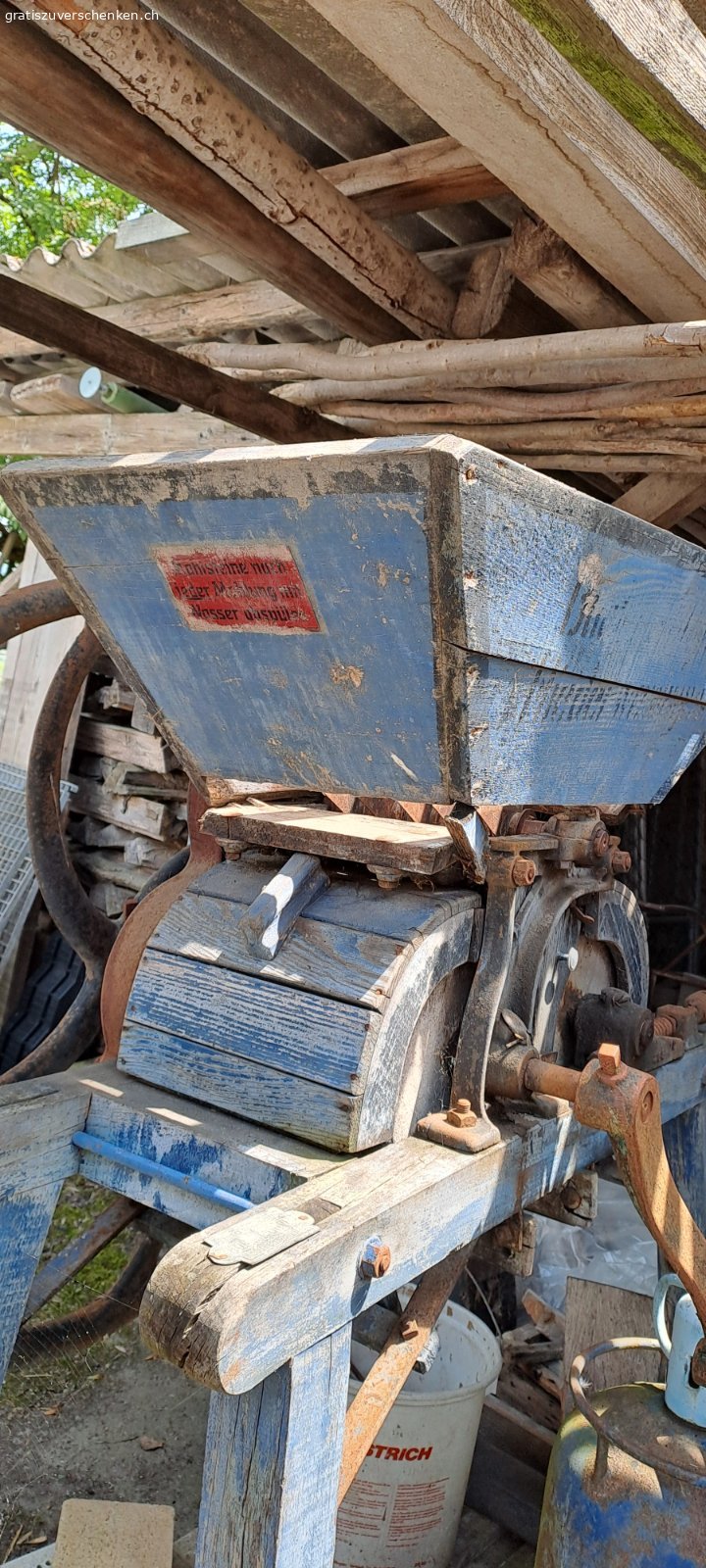 Diverses. Obstmühle Tischkreissäge Nietmaschine Velos Veloräder Saftpresse