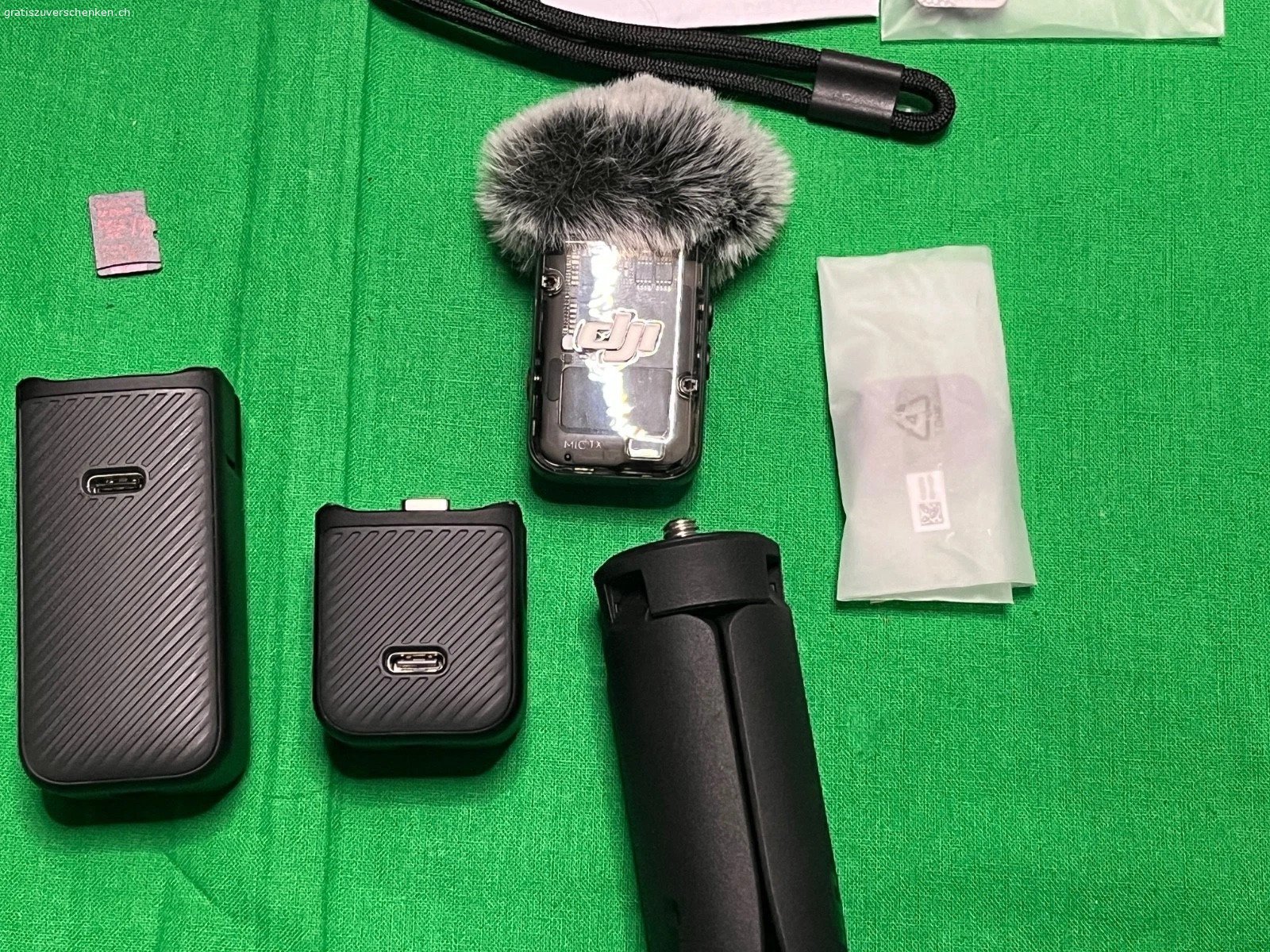 DJI Osmo Pocket 3 Kreativ Combo 4K. DJI Osmo Pocket 3 Kreativ Combo 4K Gimbal-Kamera  Sehr Gu  v.Händler