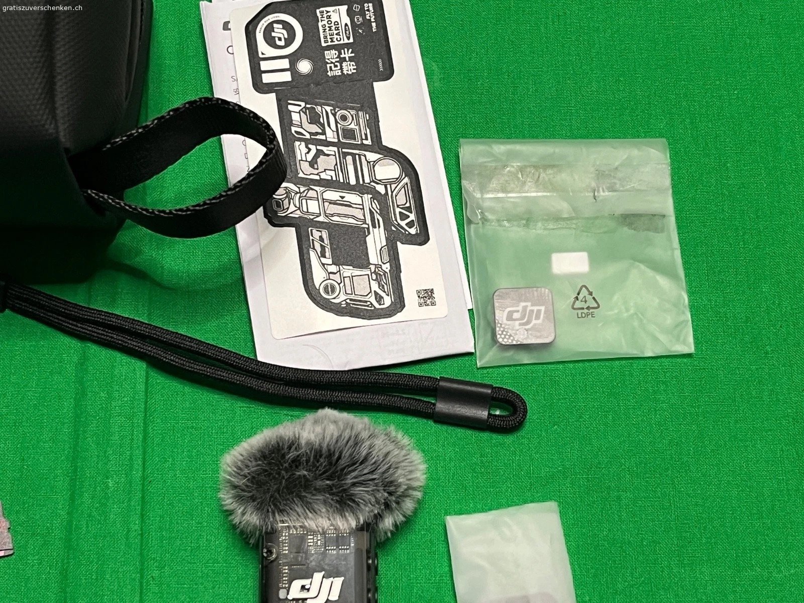DJI Osmo Pocket 3 Kreativ Combo 4K. DJI Osmo Pocket 3 Kreativ Combo 4K Gimbal-Kamera  Sehr Gu  v.Händler