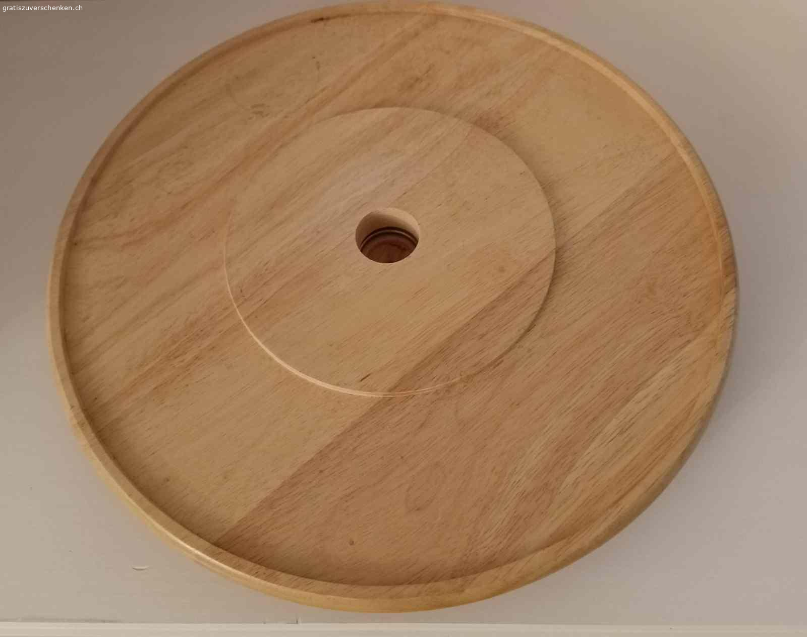 Dreh Teller. Stabiler Drehteller aus Holz

Mit Gebrauchsspuren/Flecken (siehe Fotos)

Nur Abholung 

-> Bei Interesse bitte Abholzeitpunkt mitteilen (rasche Abholung bevorzugt)