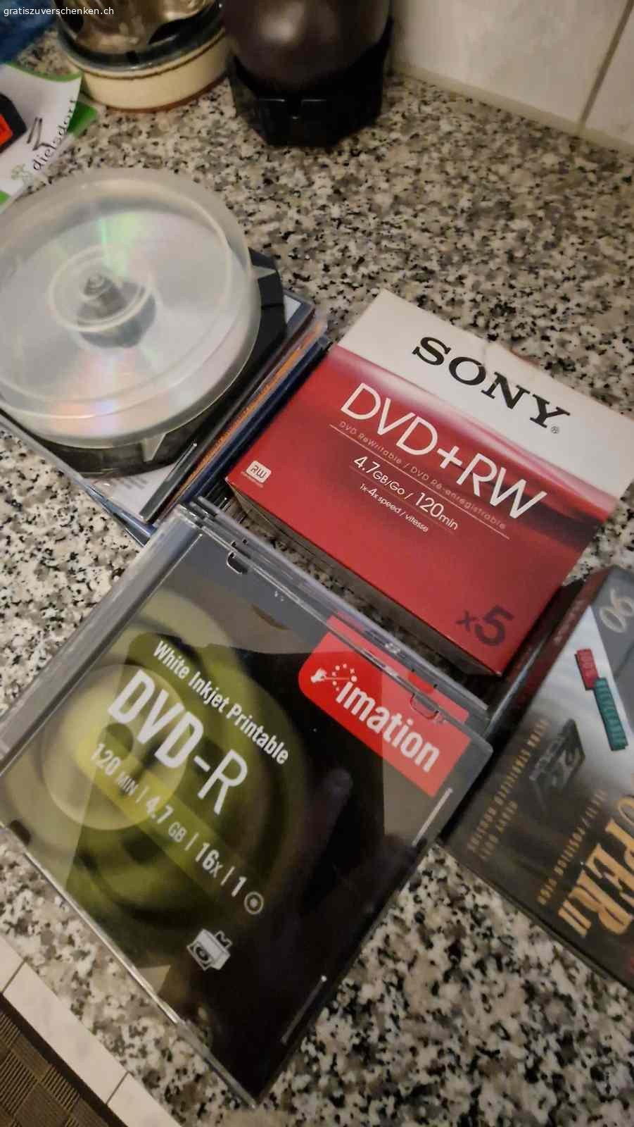 DVD's CD^s Musik Kassetten neu. Wegen dringendem Umzug verschenke ich div, DVD's DVD-R Read & write. 
Müssen baldmöglichst abgeholt werden Wer Interesse hat bitte melden. Müssen bis 12.03.2026 abgeholt werden. Sind teilweise Neu und ungebraucht. 
Bitte nur mit Abholbestätigung und Kommunikation über Gratis Inserate damit ich antworten kann. 
Wer noch Verwendung hat bitte melden, Sie werden sonst entsorgt!