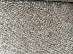 Ecksofa. Bequemes Ecksofa, ca 5 Jahre, von Schubiger Möbel. Farbe beige. 
Treppen vorhanden