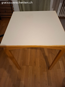 Esstisch 60 cm x 60 cm, weisse Platte mit Holzgestell