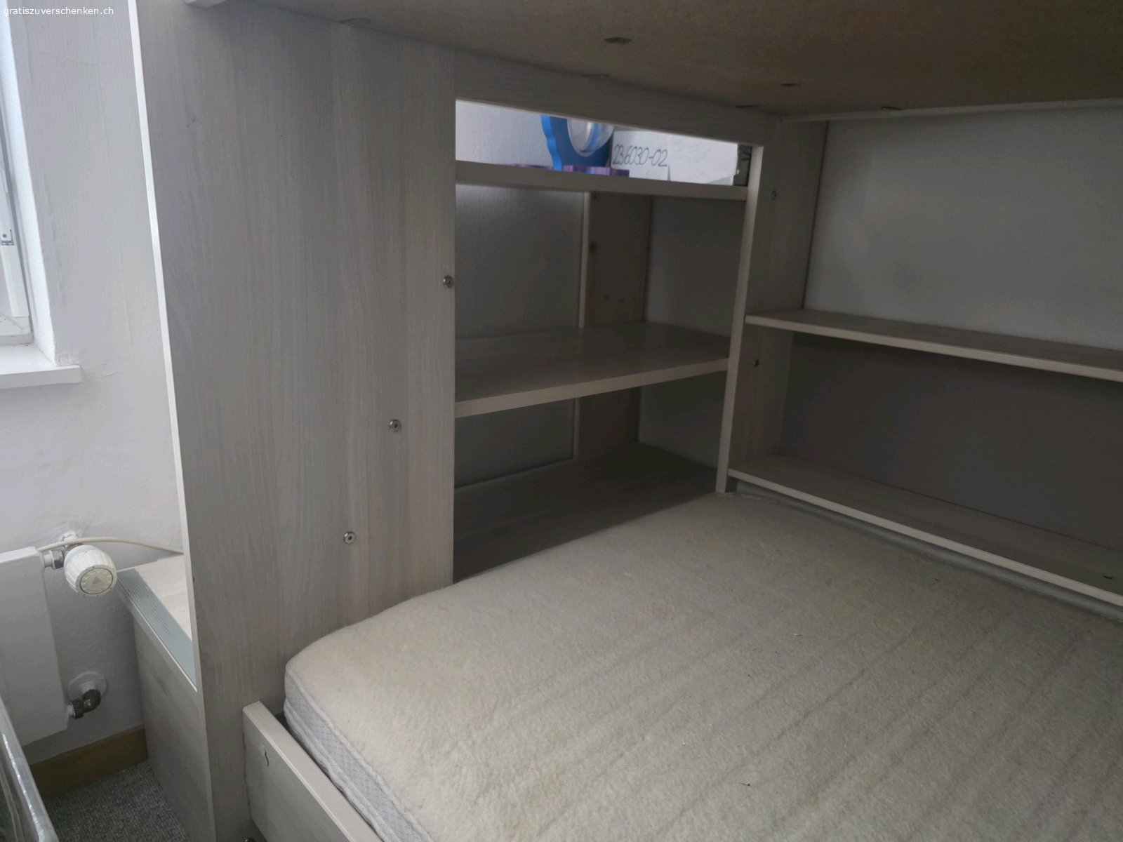 Etagenbett. siehe bilder
oder fragen