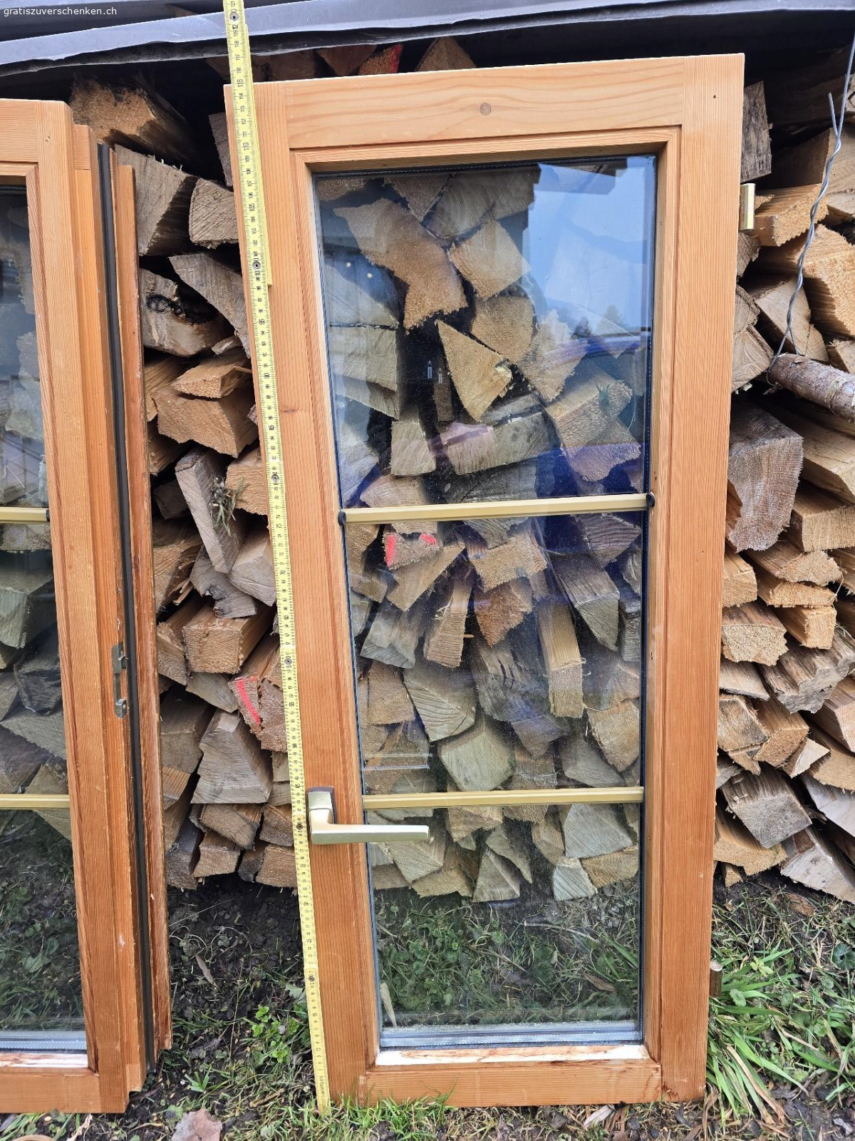 Fenster. Es sind ca vier Fenster!