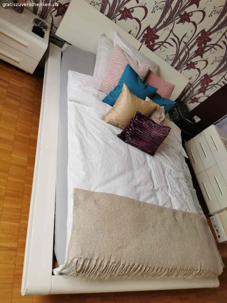 Doppelbett 140x200cm