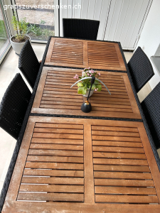 Gartentisch inkl. 8 Stühle zu verschenken