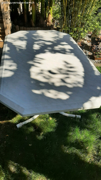 Gartentisch
