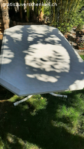 Gartentisch