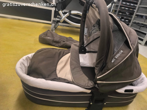 Geschwisterkinderwagen mit diversen Zubehörteilen