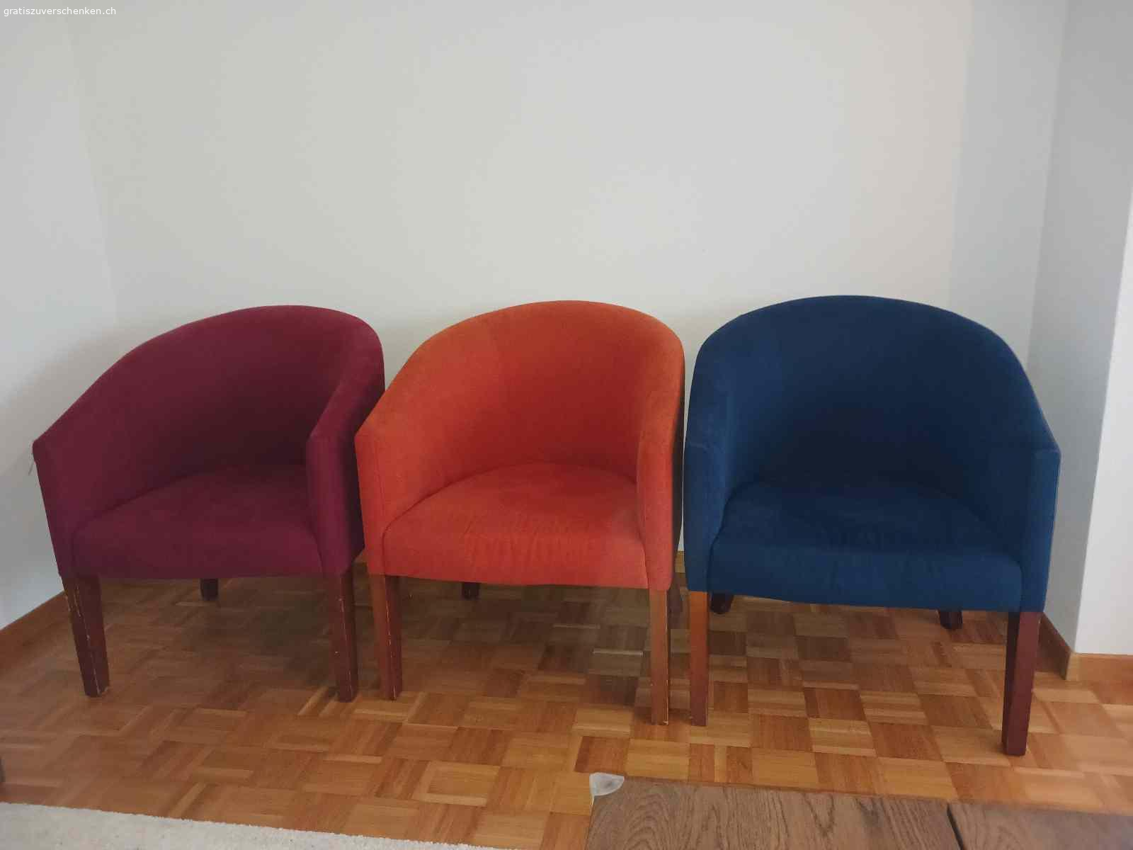 GRATIS 3 Stühle. 3 Stühle/ Sessel Gratis zum sofort selber abholen!