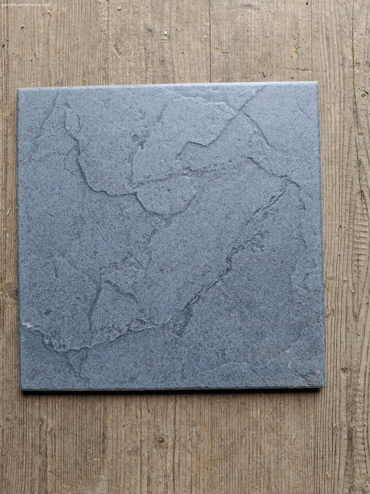 gratis Fliesen. 9 Stück weiss
8 Stück blau
30×30 cm
Abzuholen in Aadorf