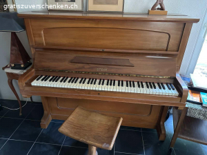 Gratis - Klavier abzugeben. Funktionsfähiges Klavier abzugeben: Marke Steck 1960er Jahre! Muss abgeholt werden.