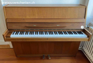 gratis Klavier «Nordiska Piano futura 2 ». Gratis Abzugeben Klavier Nordiska Piano futura 2, Jahrgng ca. 1976. Masse B:140cm, H:106 cm, T: 52cm. Ist vor 5 Jahren das letzte mal gestimmt worden, funktioniert einwandfrei. Das Holz aussen ist fleckig, siehe Fotos.
Muss selber Abgeholt werden, 1. Stock in Basel-Stadt.