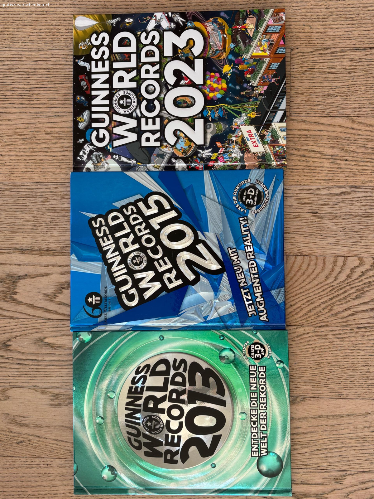 Guiness Record Bücher. zu verschenken - vielleicht hat jemand Freude daran, oder zum Basteln gebrauchbar