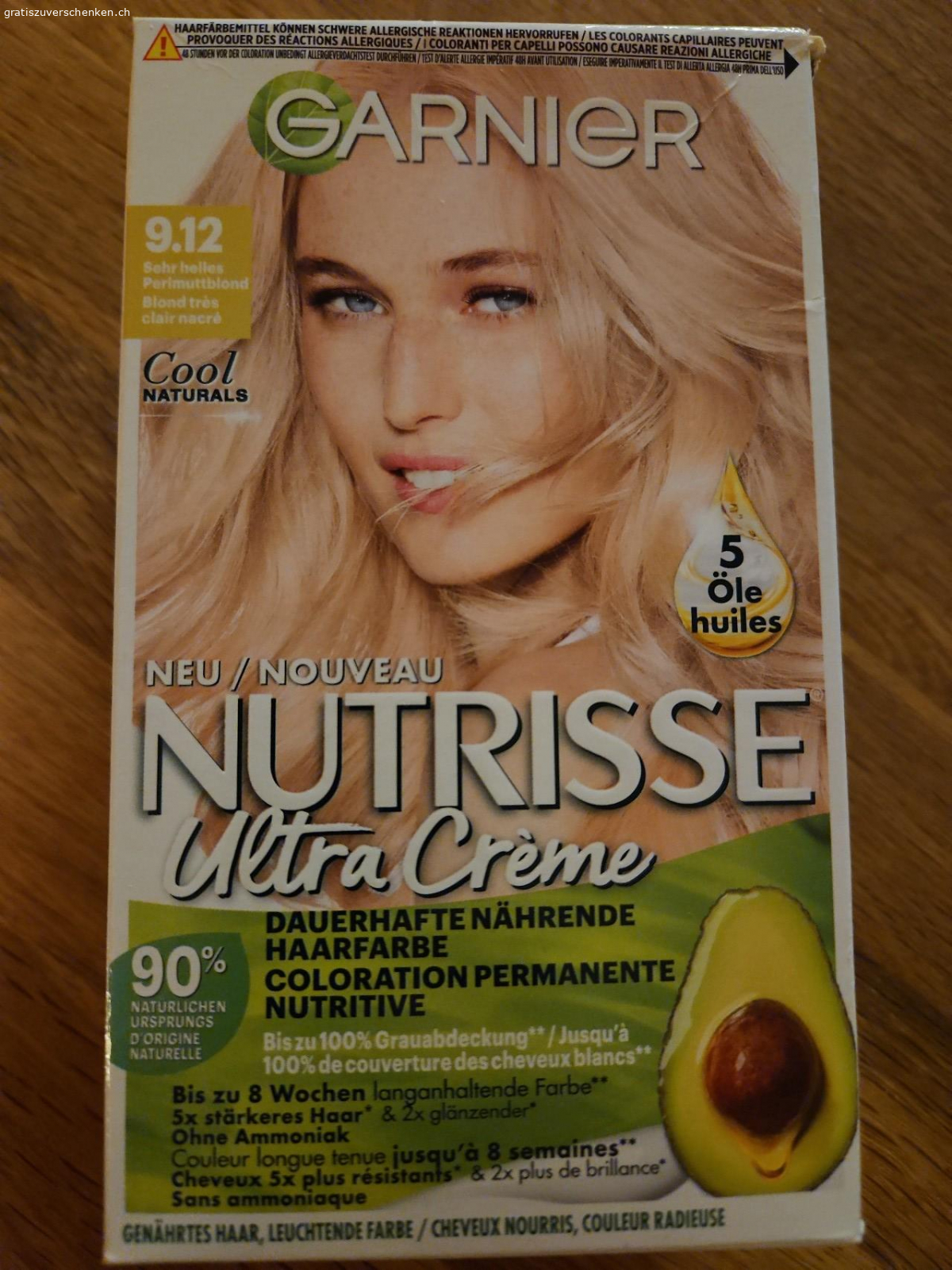 Haarfarbe dauerhaft Blond. weil keine verwendung zum verschenken.