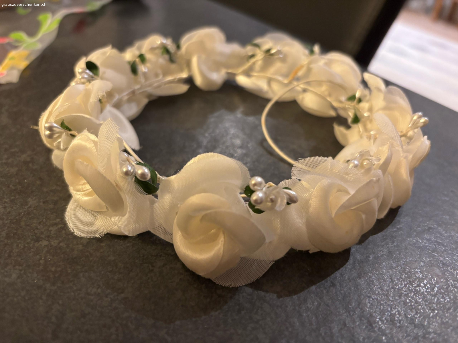 Haarkränzchen für Kind. Haarkränzchen für Kind zu verschenken, zB für Erstkommunion oder Jugendfest