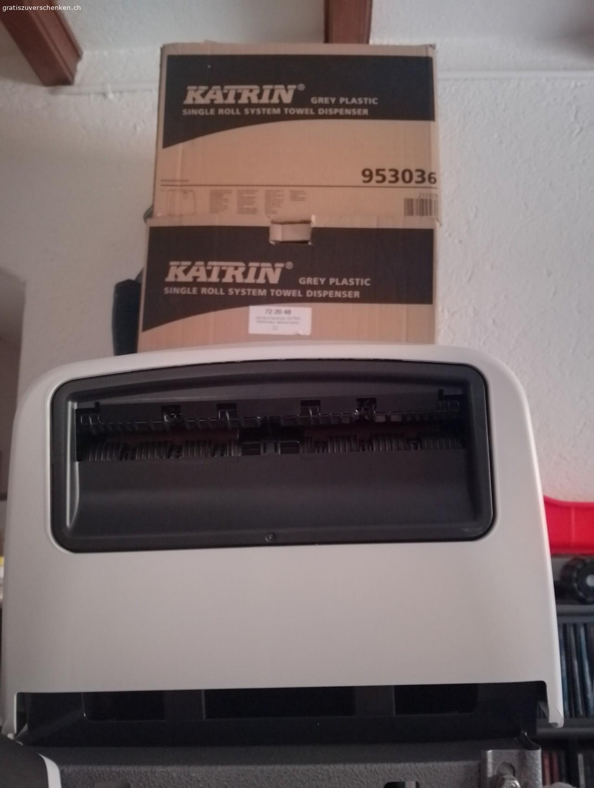 Hand Tuch dispenser. Katrin System Towel Dispenser