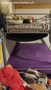 Hochbett. Einwandfreies Hochbett aus Metal von Gonser. Oben 90x200 und Unten 140x200cm. Abholbereit in Mühleberg, wird demontiert sein bei Abholung. Inklusive Lattenrost und Matratze.