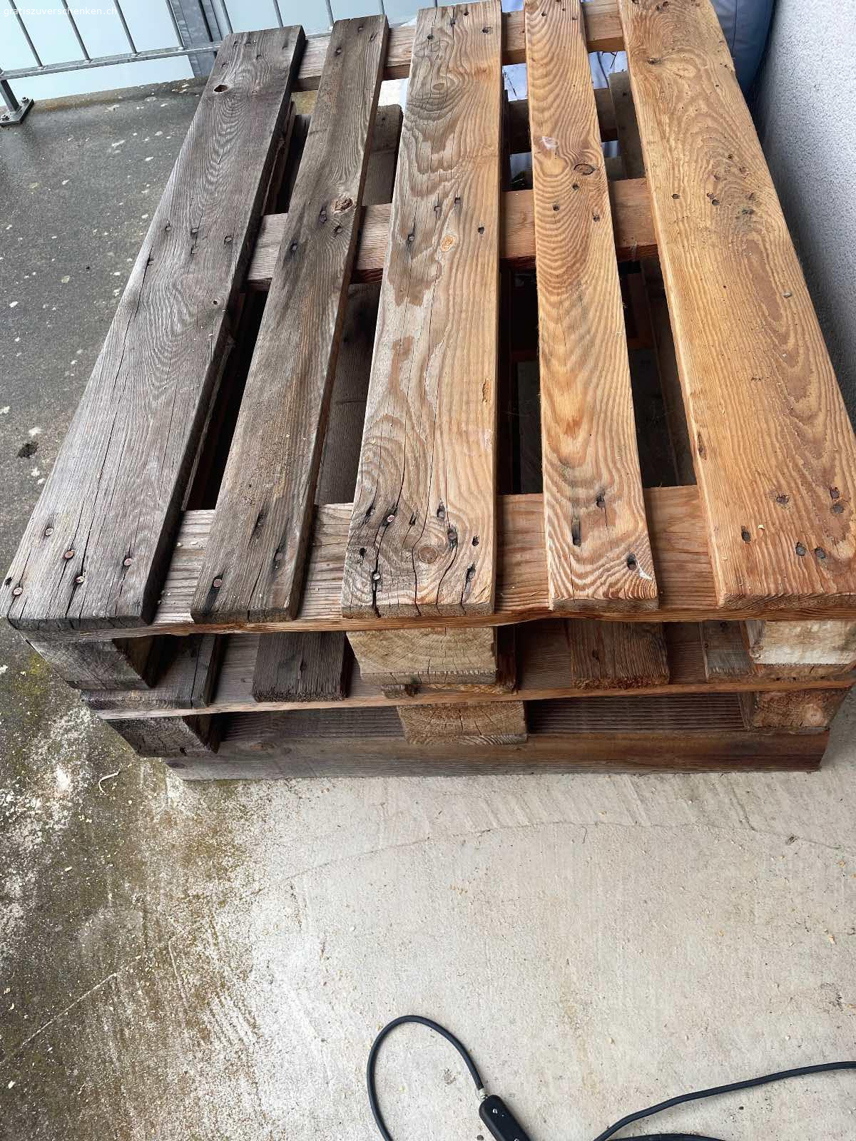 Holzpaletten. 2 holzpaletten abzugeben 79.5x120
Abholen in Toffen