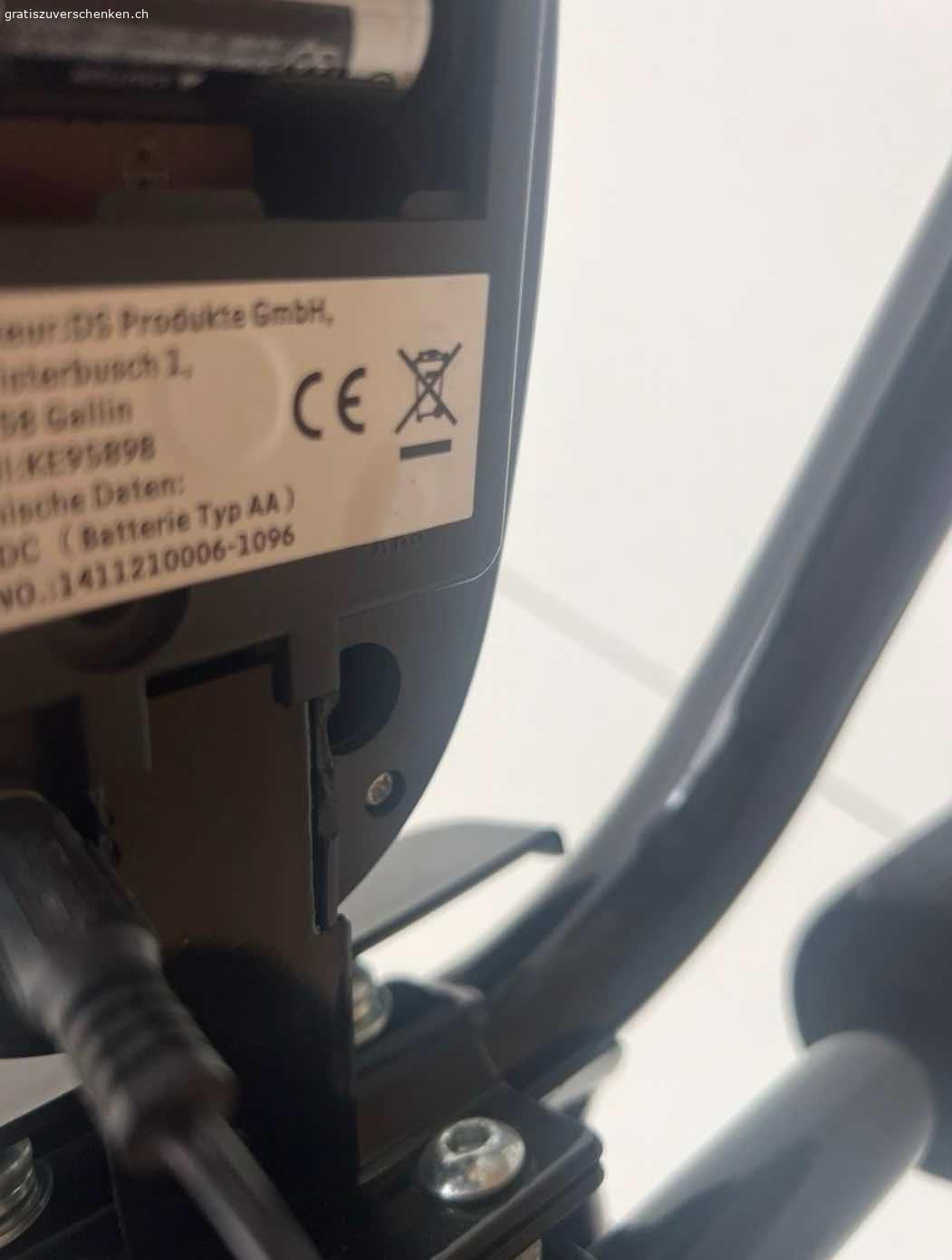 Home Bauchtrainer fitmaxx 5. Marke VITALmaxx, Model fitmaxx 5

Funktioniert einwandfrei und ist in gutem Zustand.

Zwei kleine Defekte: Plastikbruch und Bruch des Stabilisationsteils auf der Rückseite des Teils mit der Anzeige (s. Bilder)

Neupreis ca. CHF 100.00