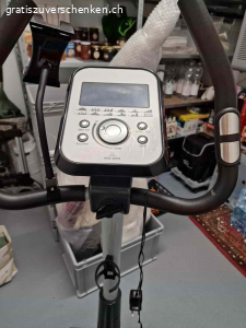 Hometrainer. Hometrainer mit Programm Puls