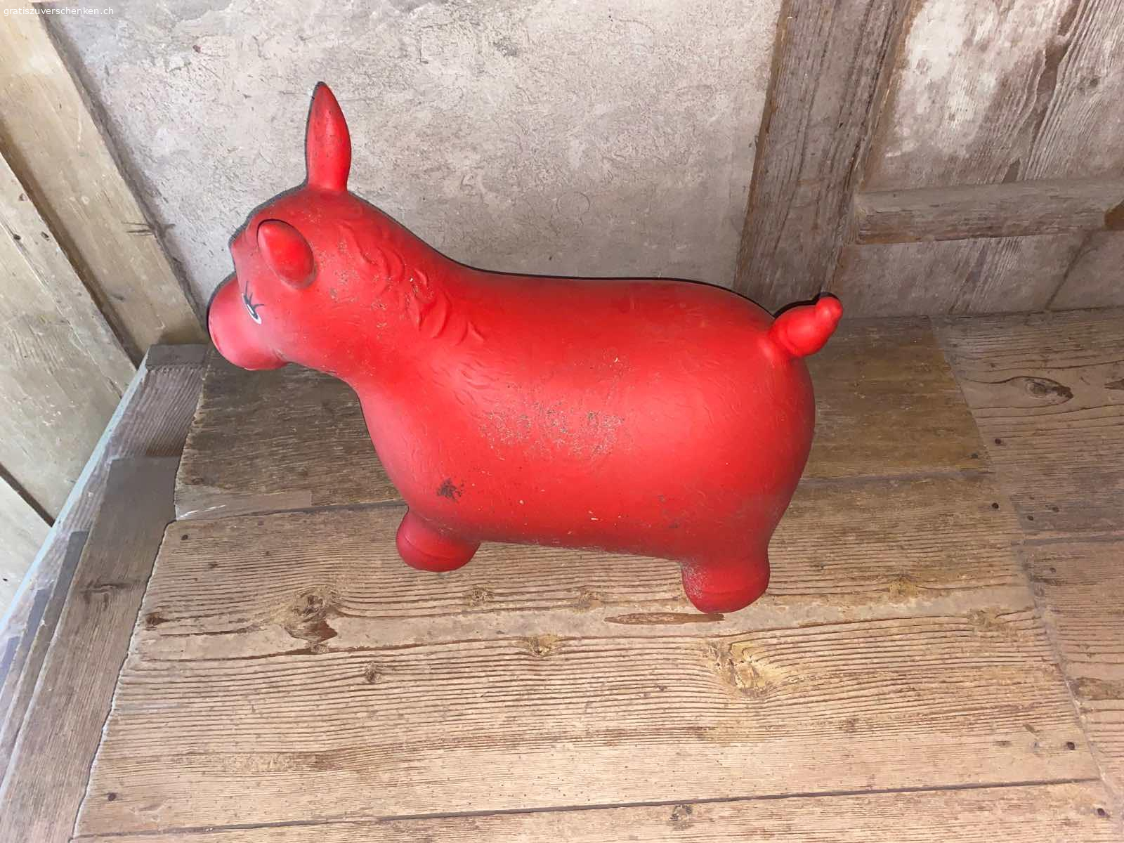 Hüpf-Kühe. Hüpf- Bälle in Form von Kühen, in rot, 2 Stück vorhanden