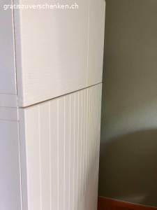 Ikea Besta Korpusse mit Türen in weiss