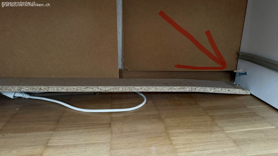 IKEA MALM KOMMODE MIT KLEINEM DEFEKT. MALM-Kommode mit 6 Schubladen, in Weiss (160 × 78 cm).

mit kleinem Defekt und könnte beim Bedarf repariert werden. Siehe Fotos. Die Schubladen und der Korpus sind ansonsten voll nutzbar.
Wenn die Kommode an der Wand steht, merkt man von der Beschädigung nichts. Alles steht stabil und hält bombenfest.

Gratis
Nur Selbstabholung
Gebraucht, ohne Garantie oder Rücknahme
Zustand siehe Fotos

Bei Interesse bitte melden.