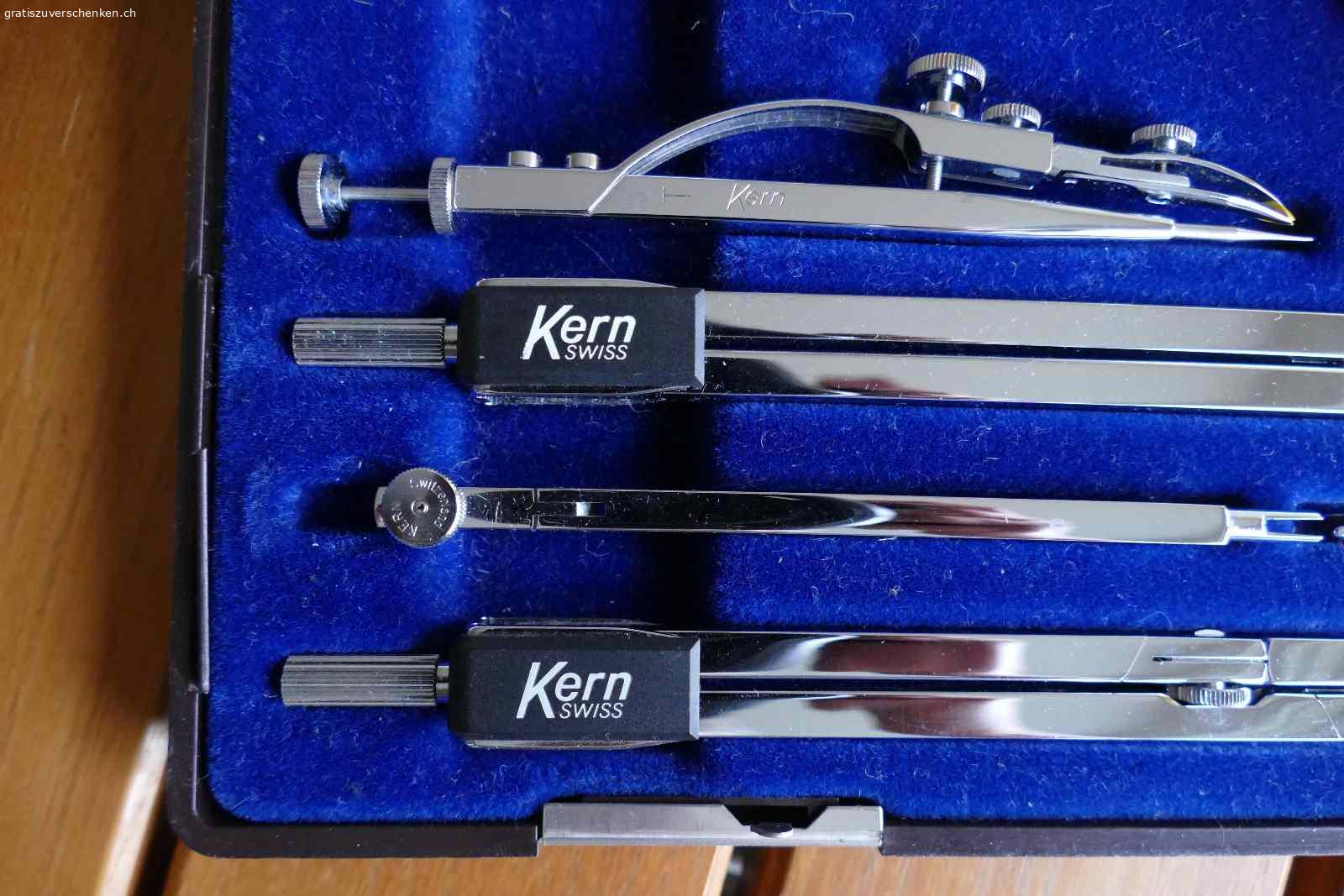 Kern-Reisszeug. wer freut sich über dieses tolle Reisszeug der Schweizer Marke 