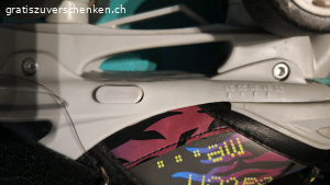 Kinder-Rollschuhe verstellbar. In der Grösse verstellbare Kinderrollschuhe. Grösse 28-32.