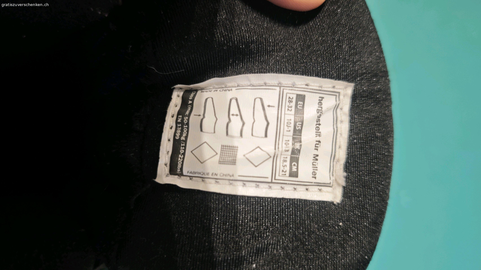 Kinder-Rollschuhe verstellbar. In der Grösse verstellbare Kinderrollschuhe. Grösse 28-32.