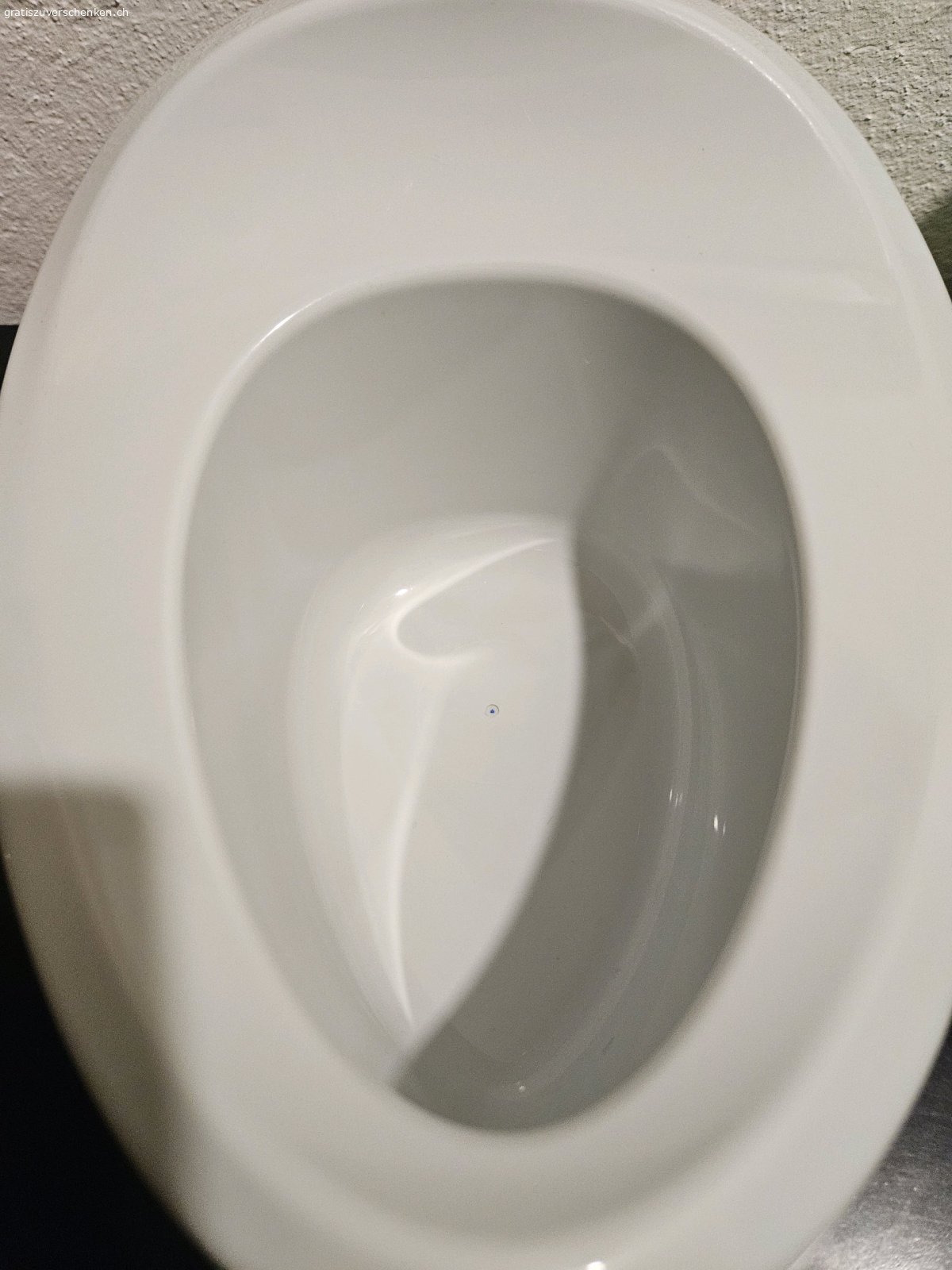 Kinder Töpfchen. Kindertöpfchen grau..
Habe ich wenig für meine Enkel gebraucht..
Keine Urinspuren etc.
Kein Versand..
Wird im Milchkasten deponiert..
Bitte schnell abholen..