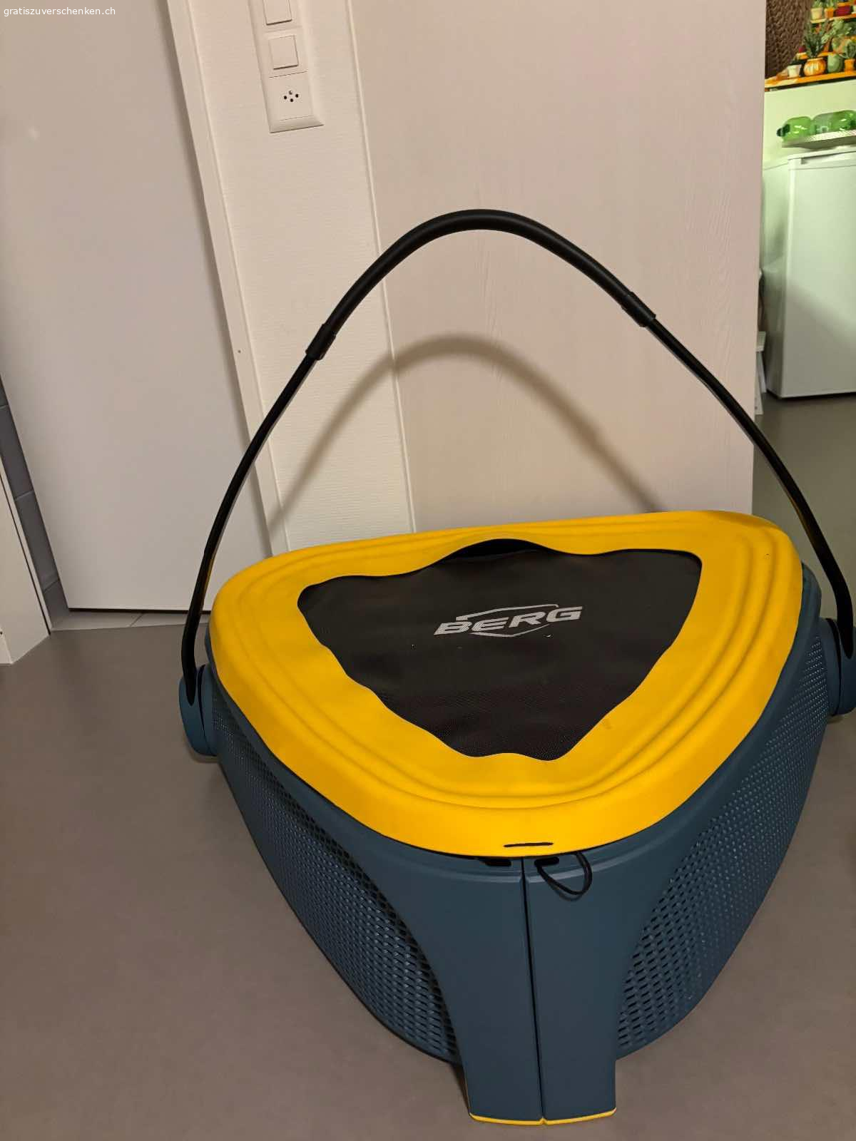 Kinder Trampol. Sehr Gut erhaltener Kinder Trampolin 
Nur Selbstabholer!