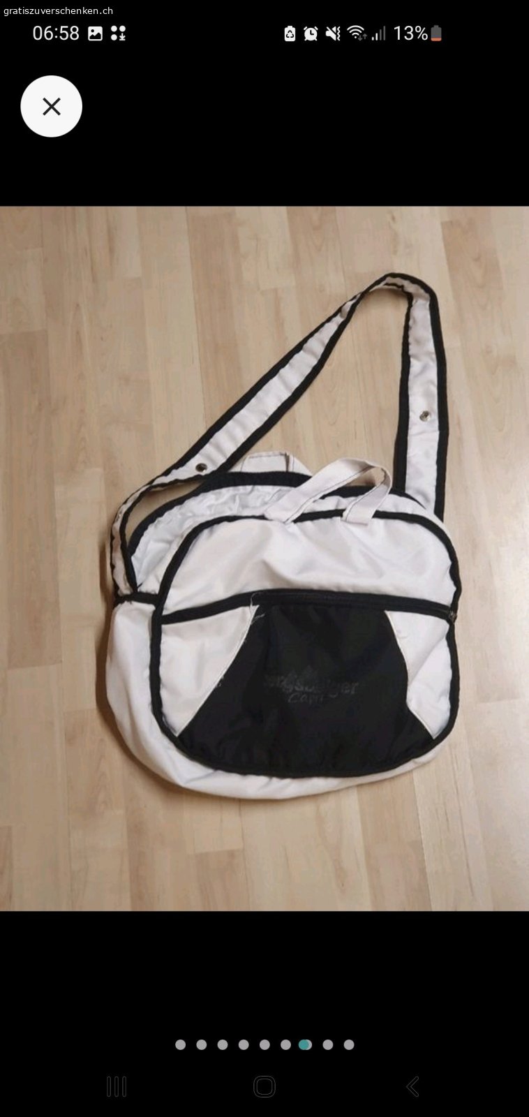 Kinderwagen mit allem drum und dran. Gebrauchter Kinderwagen sucht ein neues Zuhause! Er ist in gutem Zustand und wurde stets gepflegt. Inklusive Buggy-Aufsatz, Babywanne und Autositz. Mit dabei ist auch ein praktisches Zubehör: eine Wickeltasche und ein Fillikid Board fuer groessere Geschwister. Ein tolles Komplettpaket für Eltern! Auch dazu gibt es ein Ersatzunterteil des Wagens um Räder zu ersetzen...