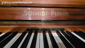 Klavier zu verschenken, Selbstabholung. Wegen Hausabräumung gebe ich gratis mein Konzertklavier in die gute Hände ab. Selbstabholung, 2 Stock ohne Lift.