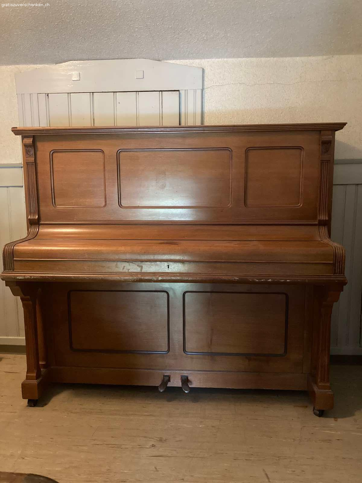 Klavier. Klavier muss selbst abgeholt werden