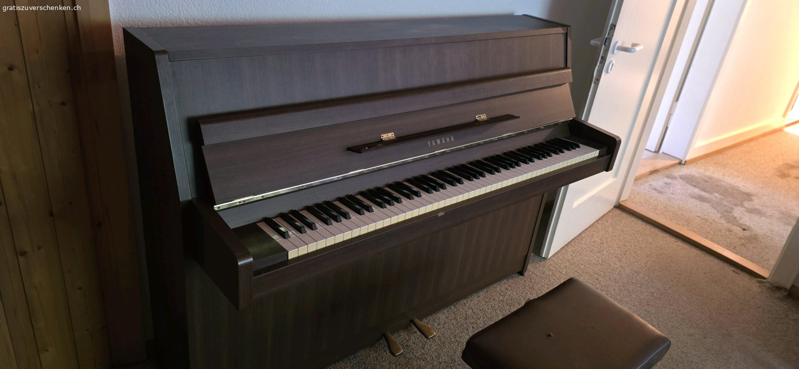 Klavier. Gut erhaltenes Klavier zu verschenken. Muss abgeholt werden.