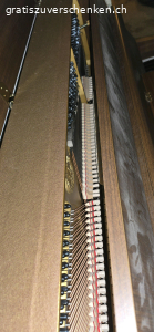 Klavier. Gut erhaltenes Klavier zu verschenken. Muss abgeholt werden.