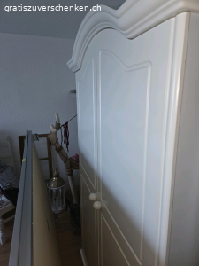 Kleiderschrank Esstisch Kommode
