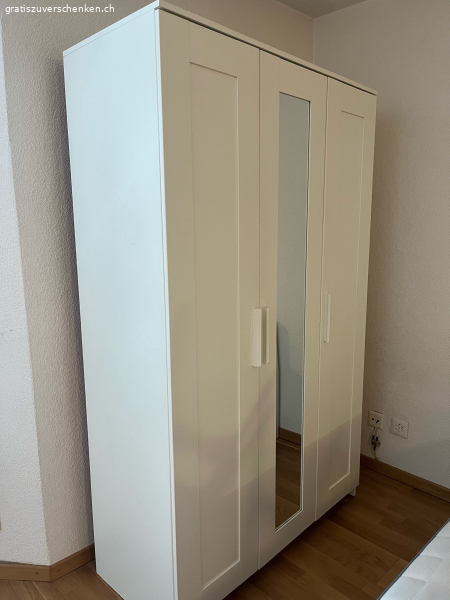 Kleiderschrank ZU VERSCHENKEN