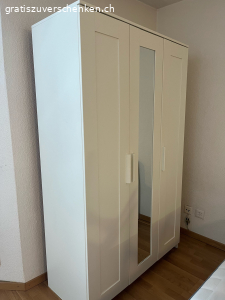Kleiderschrank ZU VERSCHENKEN