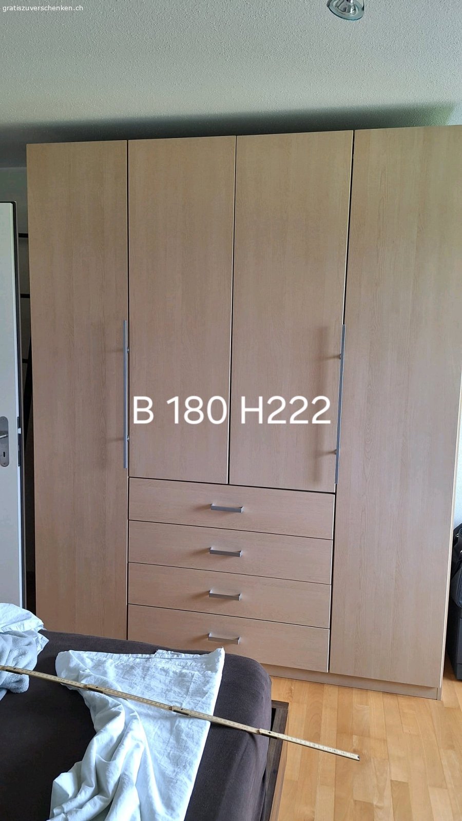 Kleiderschrank - Möbel