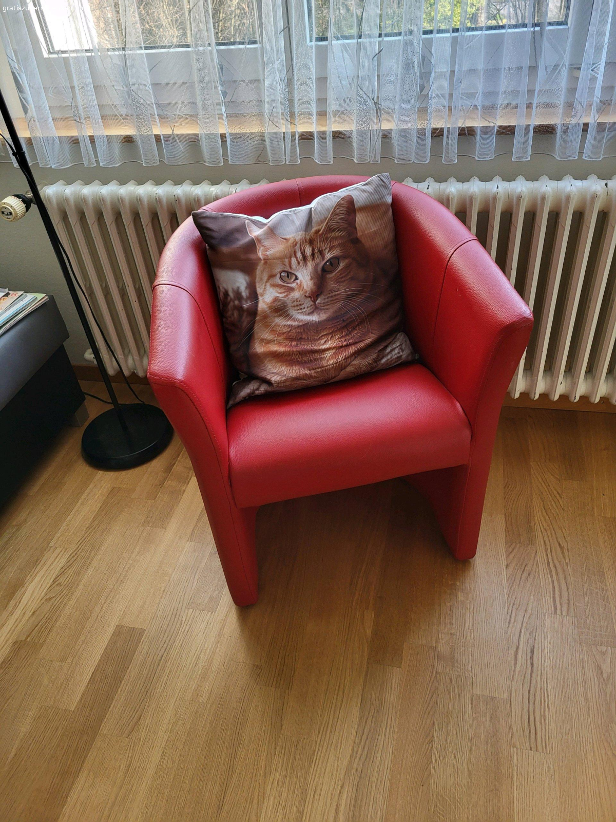 Kleine Möbel. zu verschenken. Muss abgeholt werden